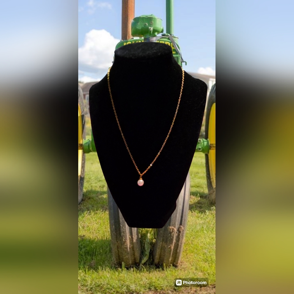 Faux single pearl necklace